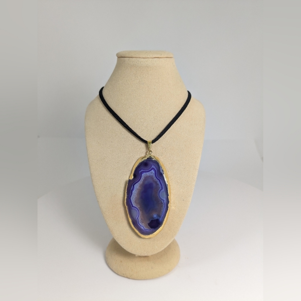 Purple Agate necklace, gemstone jewelry, balancing stone, gift, Crown Chakra